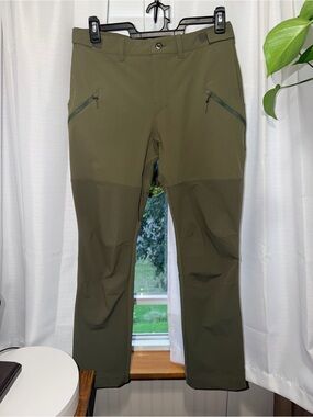 Woman’s  Basin Green Patagonia Stretch Outdoor Pants-Size 12